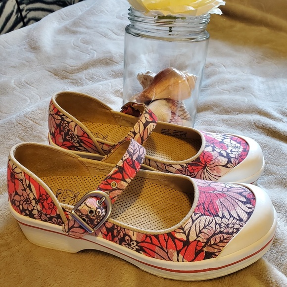 dansko vegan mary jane